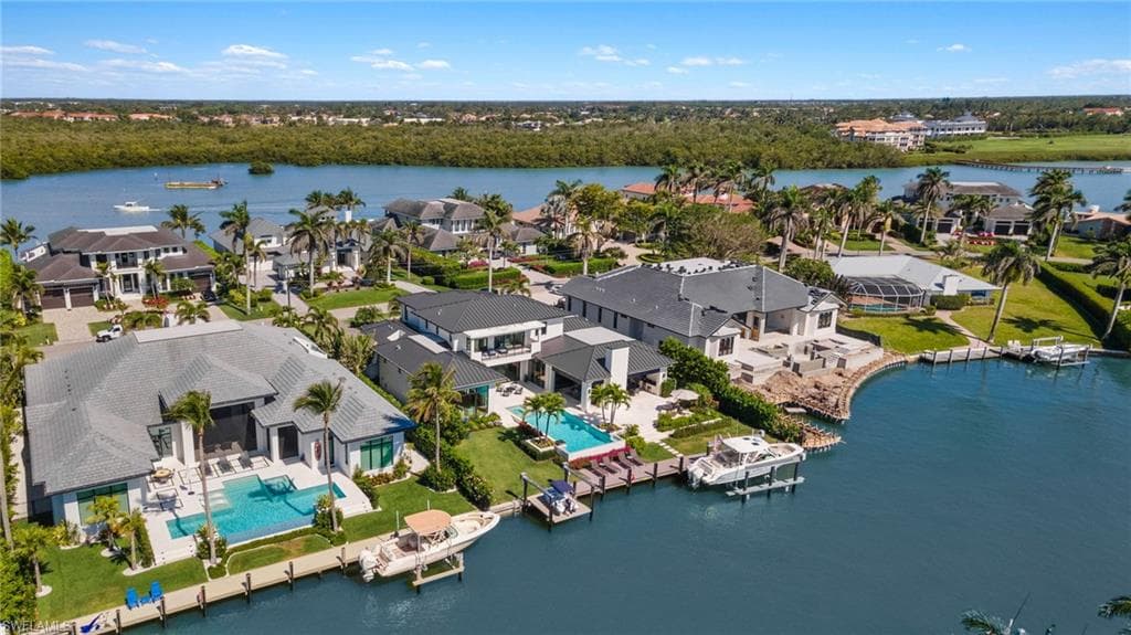 2500 Tarpon Rd, Naples, FL 34102-50