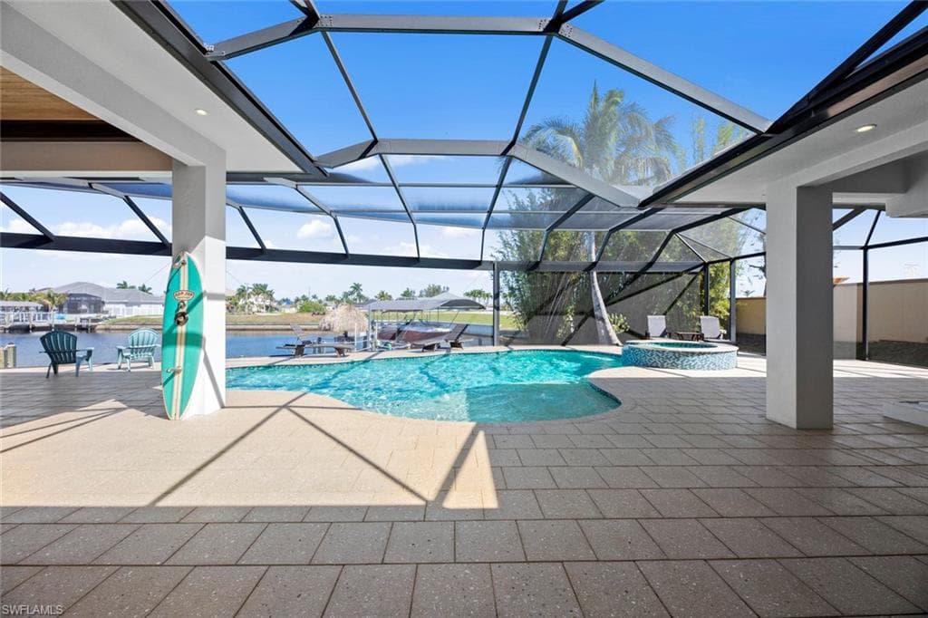 921 Cape Estates Cir, Cape Coral, FL 33993-35