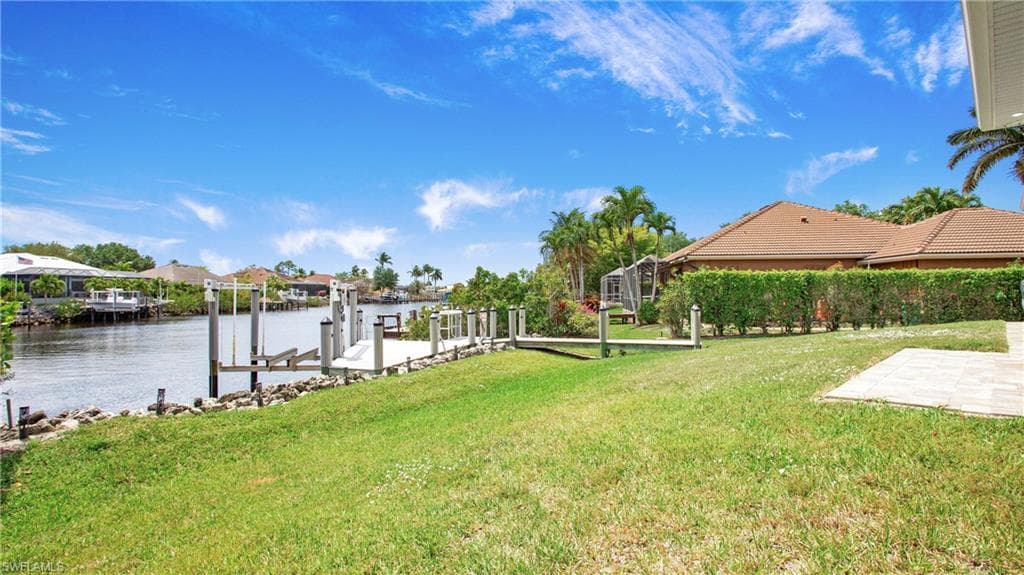 162 Windward Cay, Naples, FL 34114-32