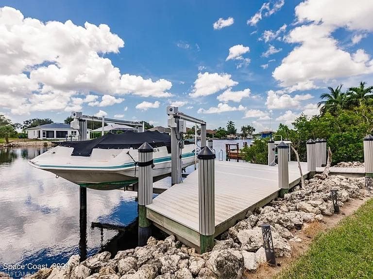 162 Windward Cay, Naples, FL 34114-33