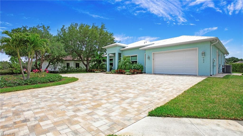 162 Windward Cay, Naples, FL 34114-37