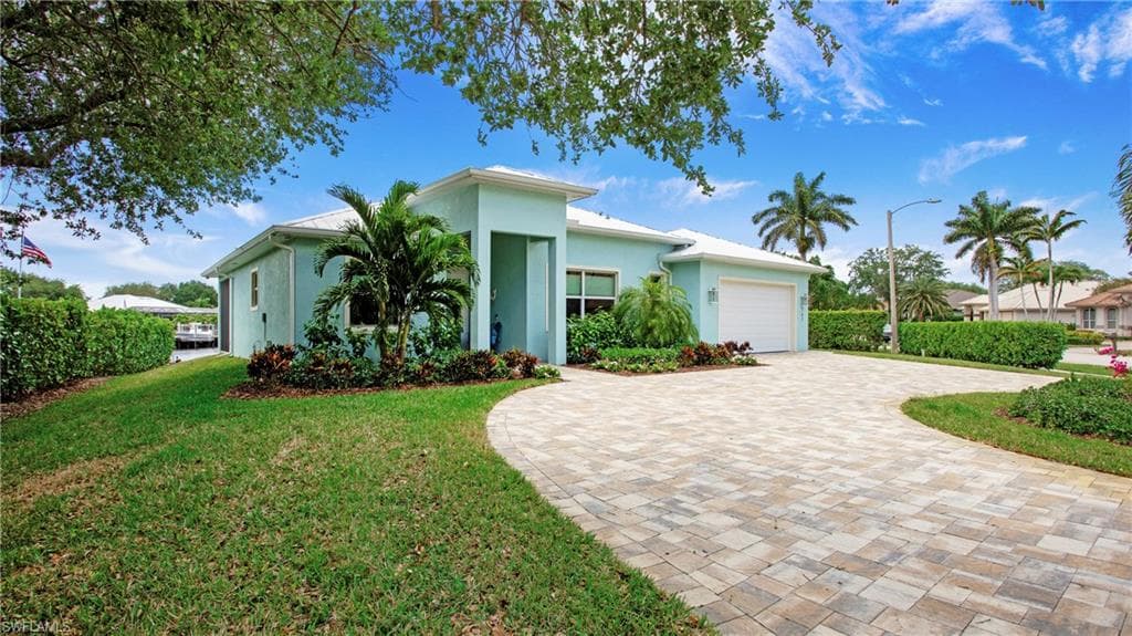 162 Windward Cay, Naples, FL 34114-38