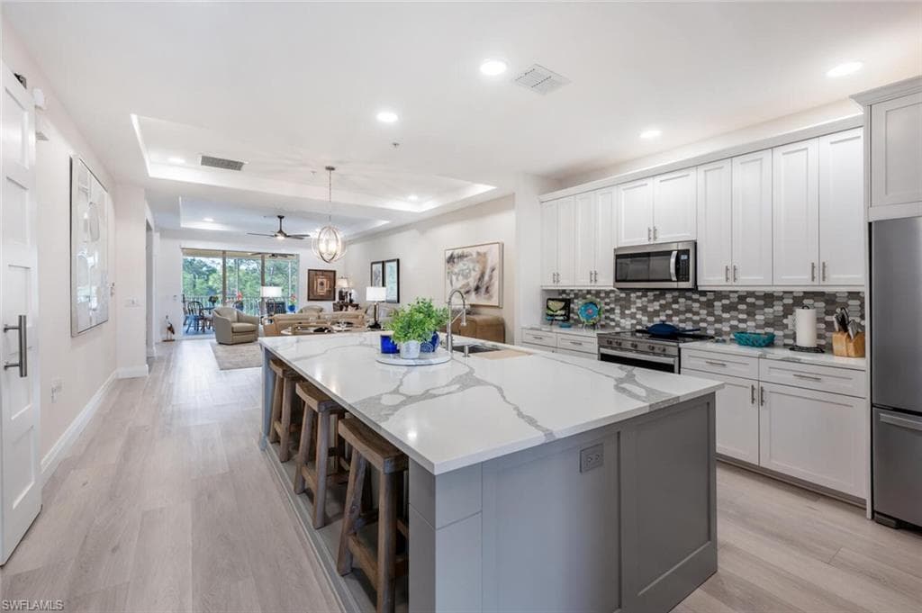 /property-images/225035401-2.jpg