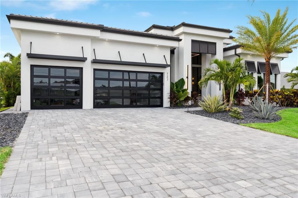 127 56th Ter, Cape Coral, FL 33914-9