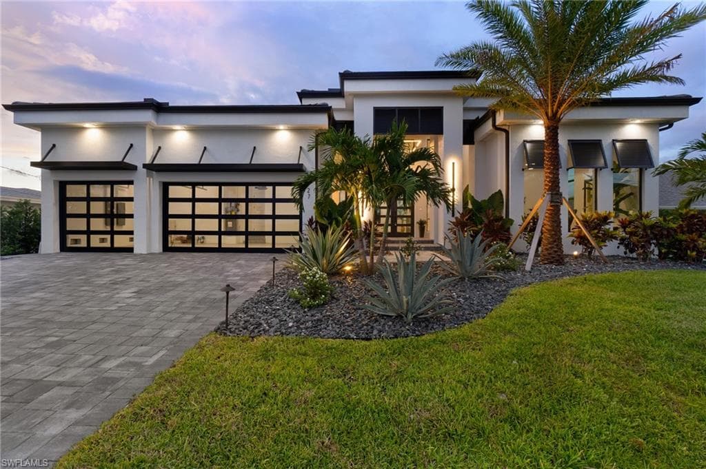 127 56th Ter, Cape Coral, FL 33914-2
