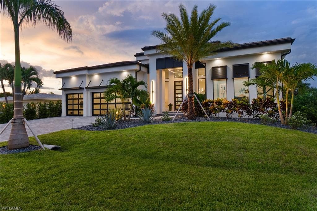 127 56th Ter, Cape Coral, FL 33914-3