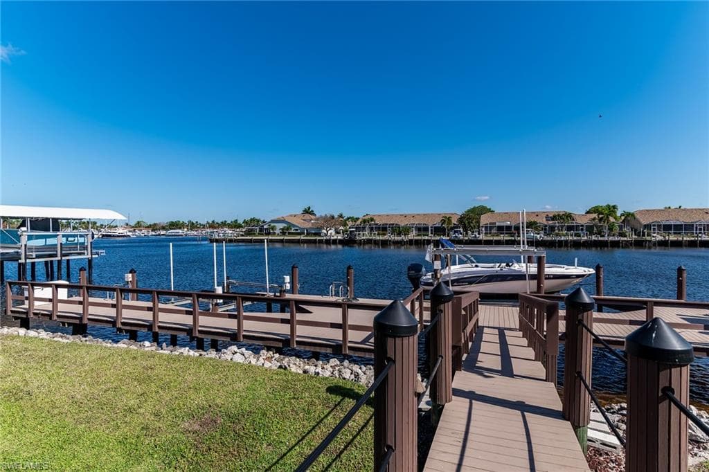 171 Sunset Cay, Naples, FL 34114-4