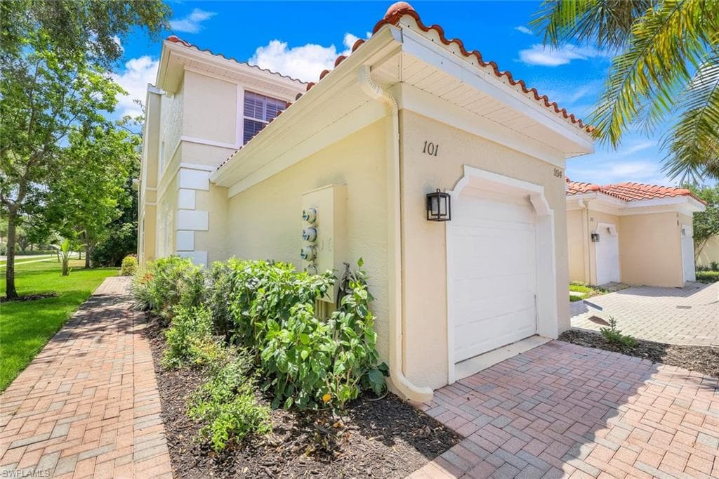/property-images/225037483-2.jpg