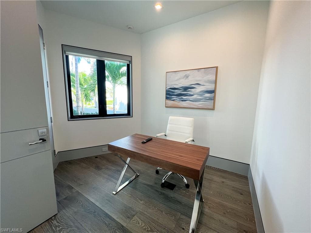 2201 Shad Ct, Naples, FL 34102-31