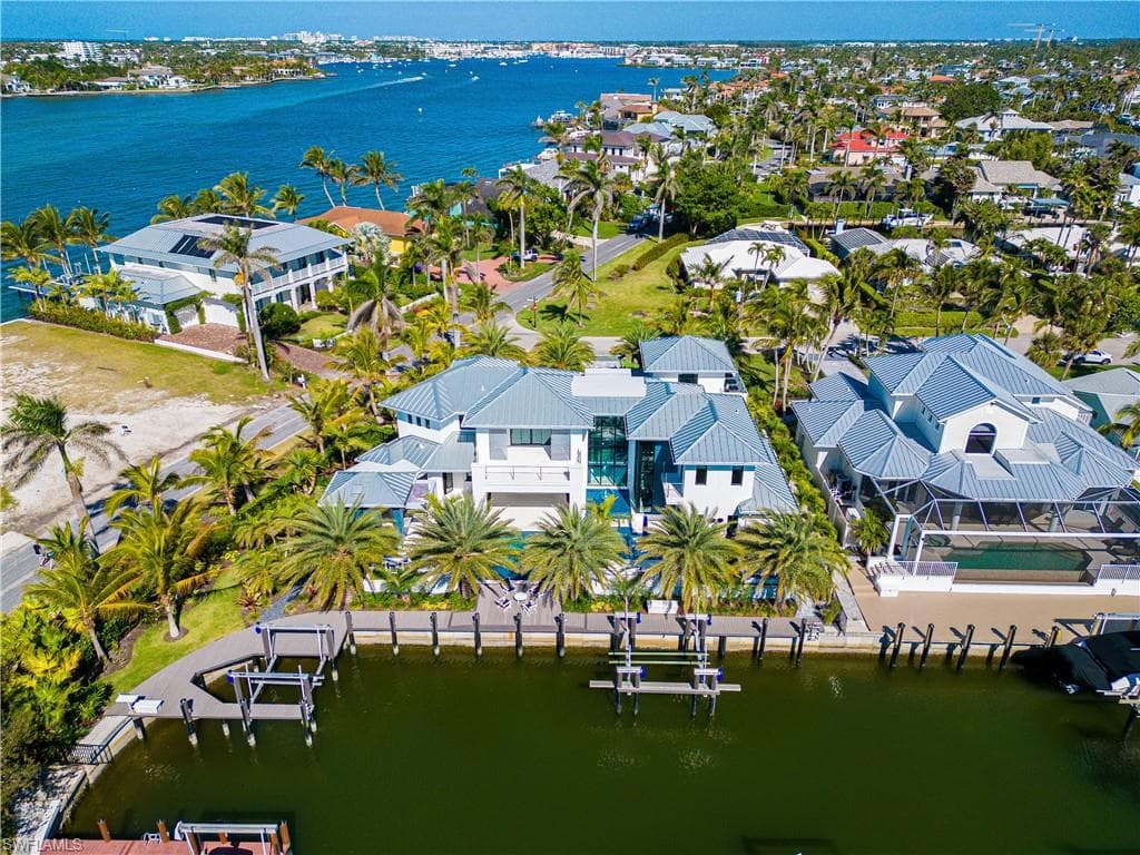 2201 Shad Ct, Naples, FL 34102-36