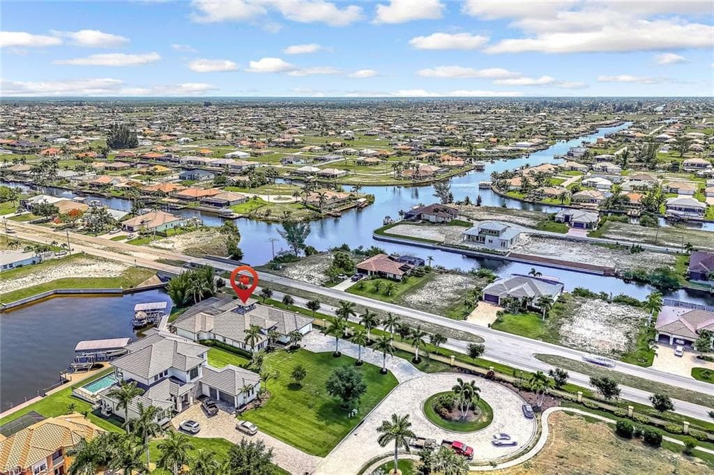 921 Cape Estates Cir, Cape Coral, FL 33993-47