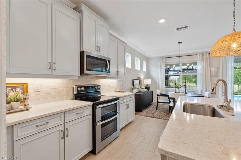 496 Polihale Way, Naples, FL 34114-12