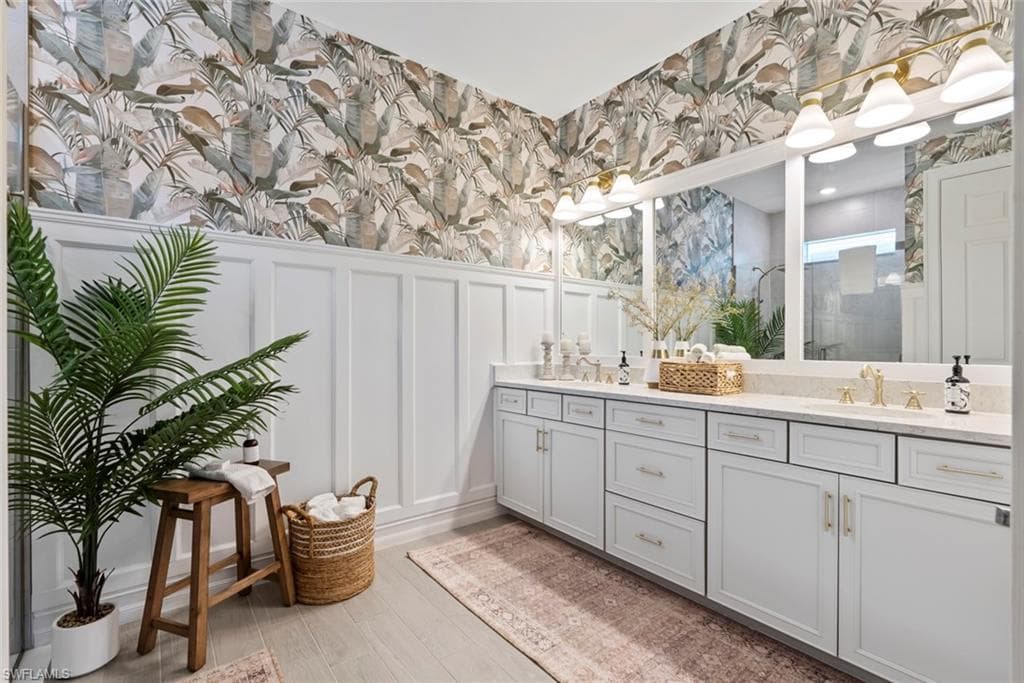 496 Polihale Way, Naples, FL 34114-20