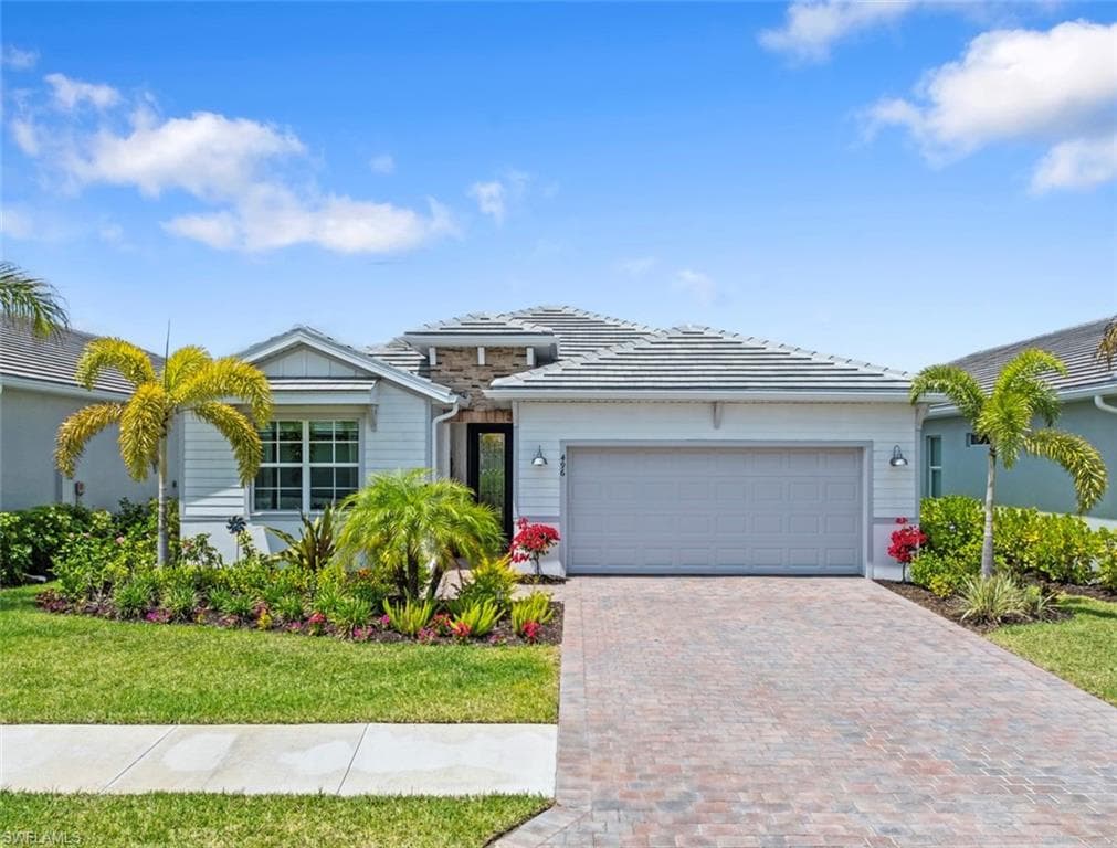 496 Polihale Way, Naples, FL 34114-1