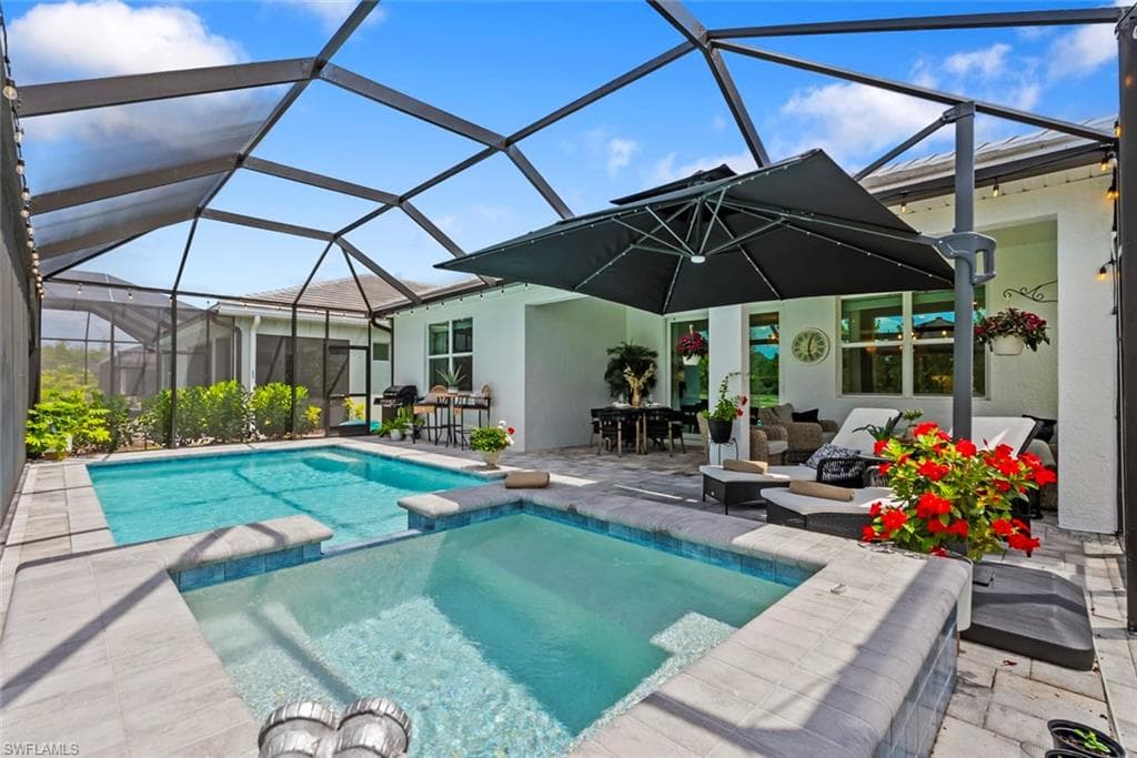 496 Polihale Way, Naples, FL 34114-3