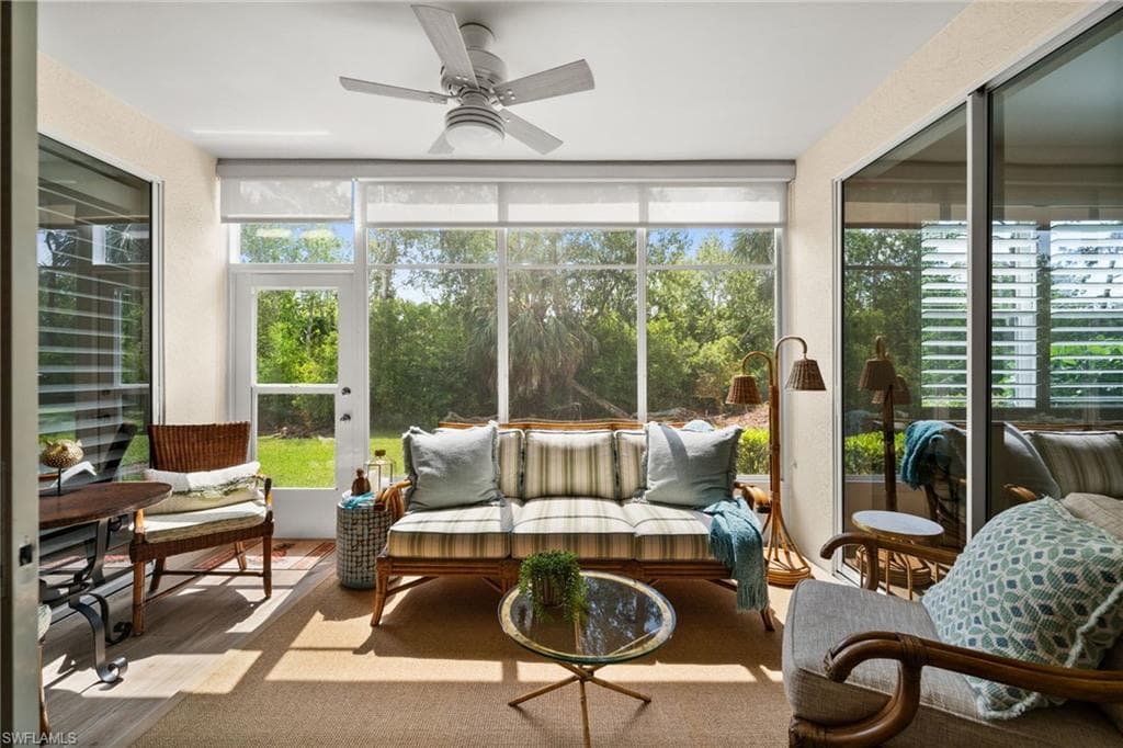 770 Tarpon Cove Dr 702, Naples, FL 34110-19