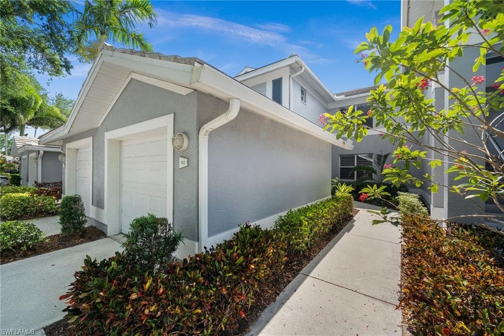 770 Tarpon Cove Dr 702, Naples, FL 34110-23