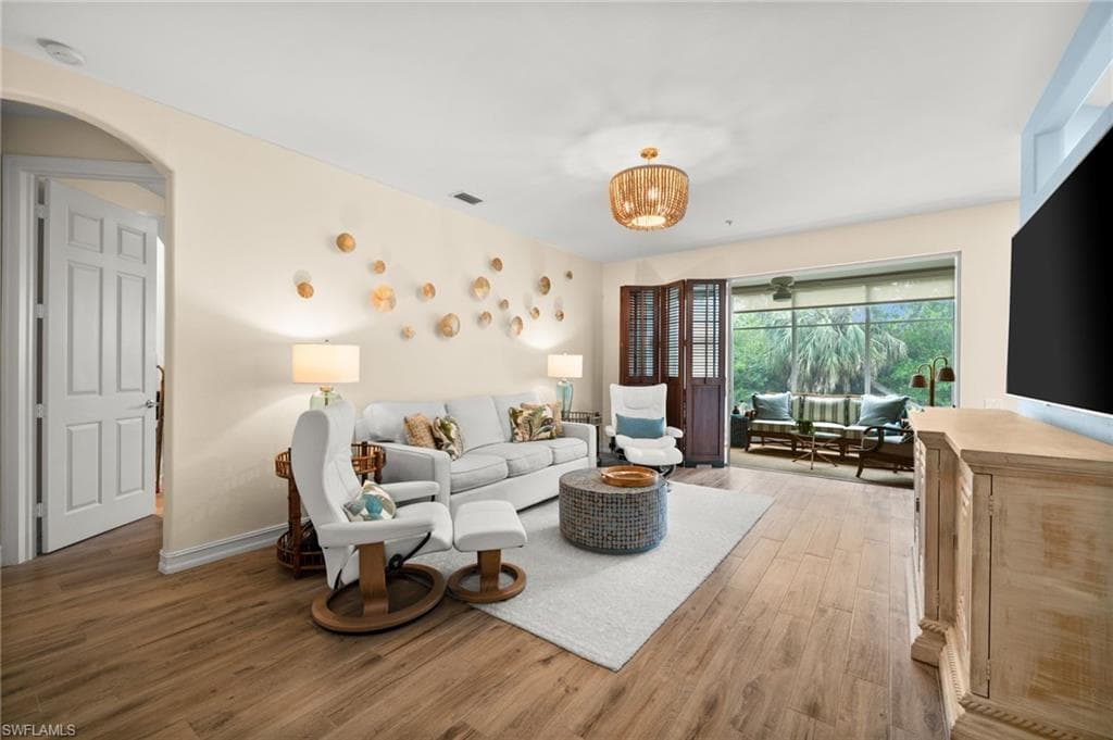 770 Tarpon Cove Dr 702, Naples, FL 34110-2