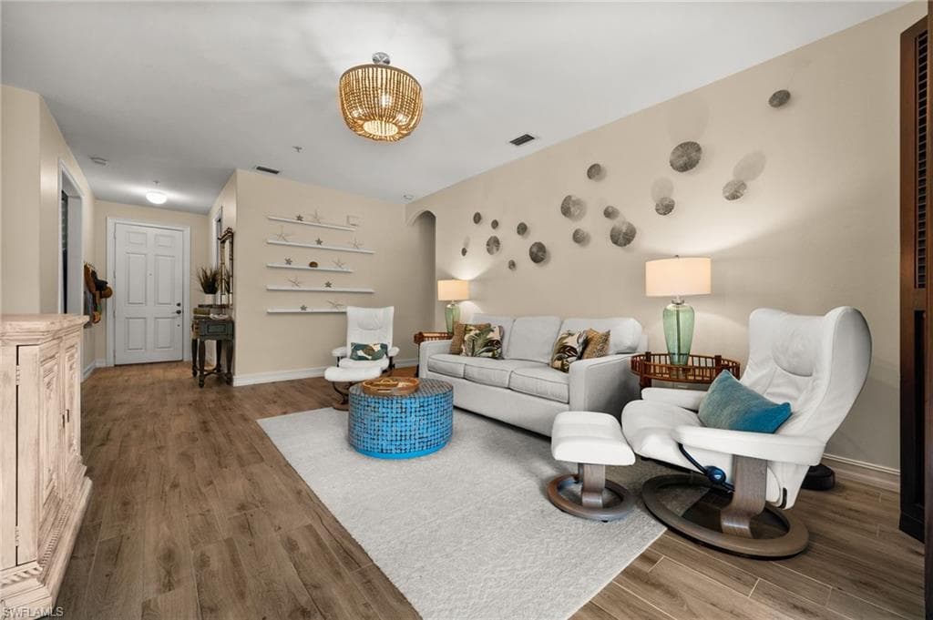 770 Tarpon Cove Dr 702, Naples, FL 34110-3