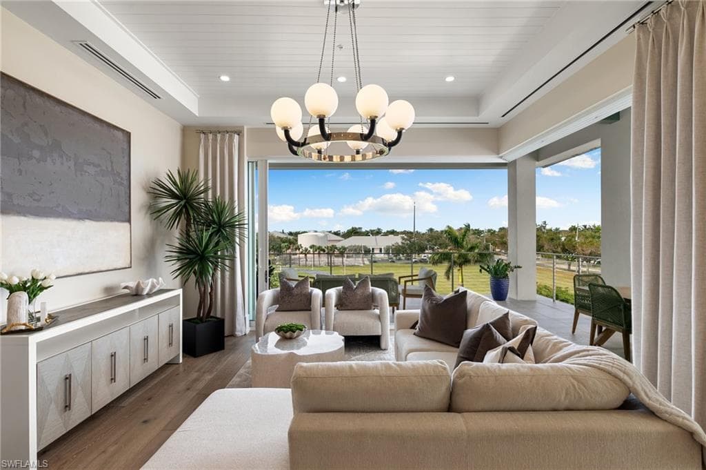 /property-images/225039558-2.jpg