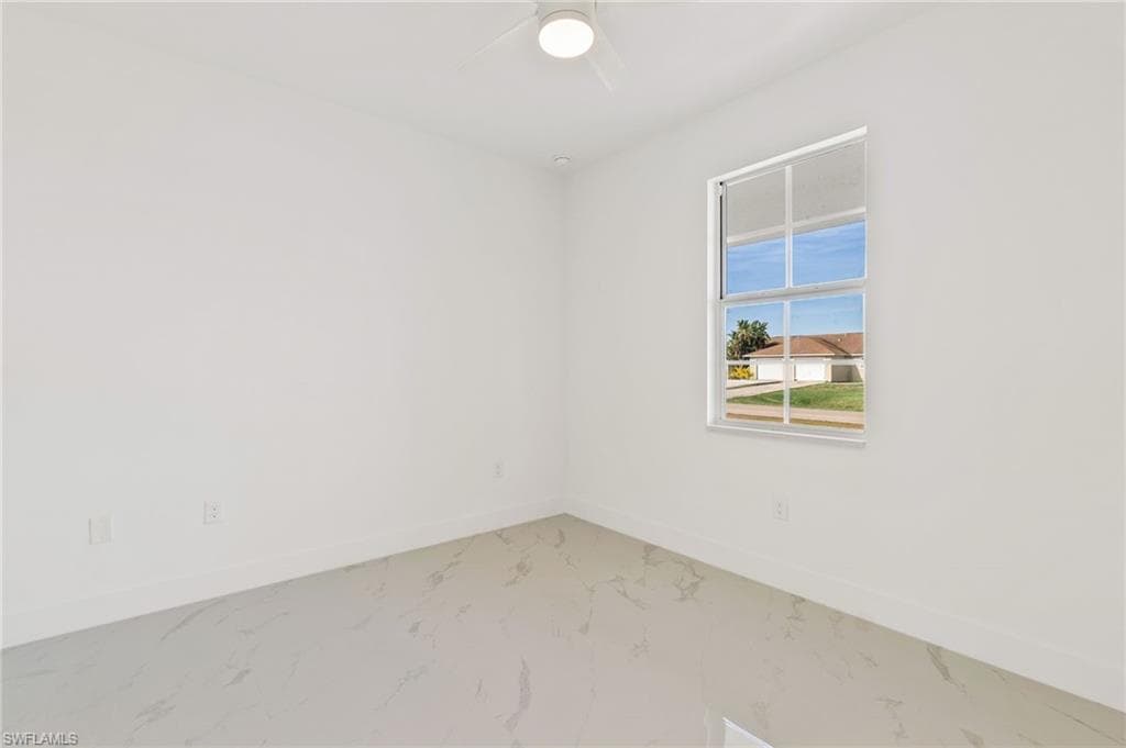 2518 Park Rd, Lehigh Acres, FL 33971-8