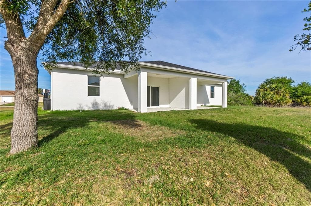 2518 Park Rd, Lehigh Acres, FL 33971-14
