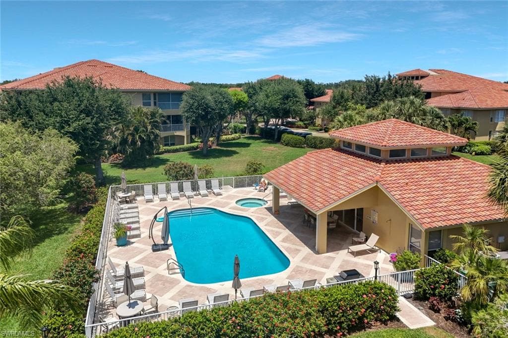 1855 Les Chateaux Blvd 5-201, Naples, FL 34109-26