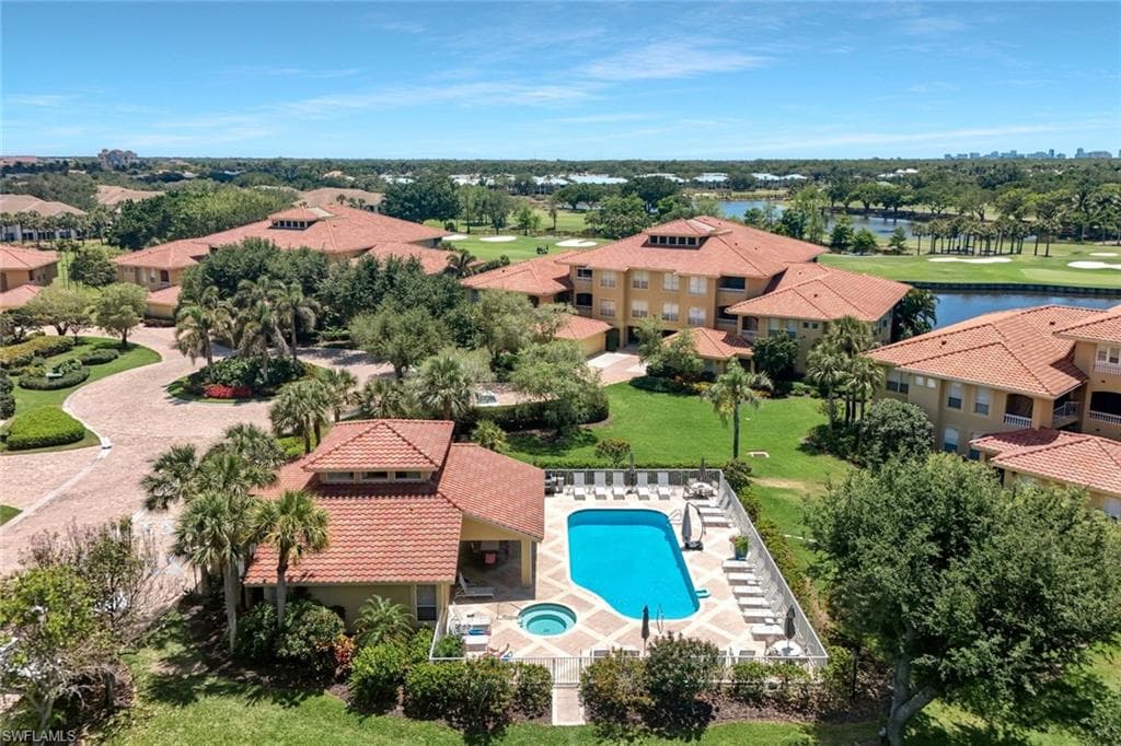 1855 Les Chateaux Blvd 5-201, Naples, FL 34109-36