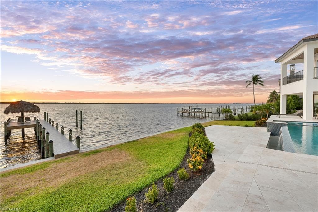 3924 Riverside Dr, Fort Myers, FL 33901-8