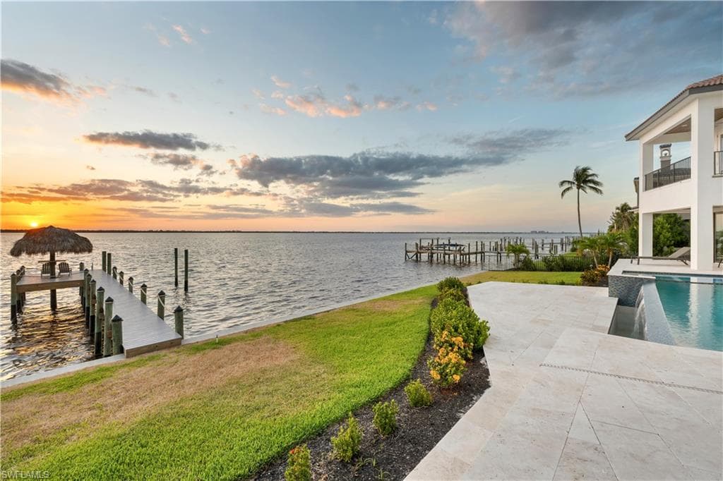 3924 Riverside Dr, Fort Myers, FL 33901-9