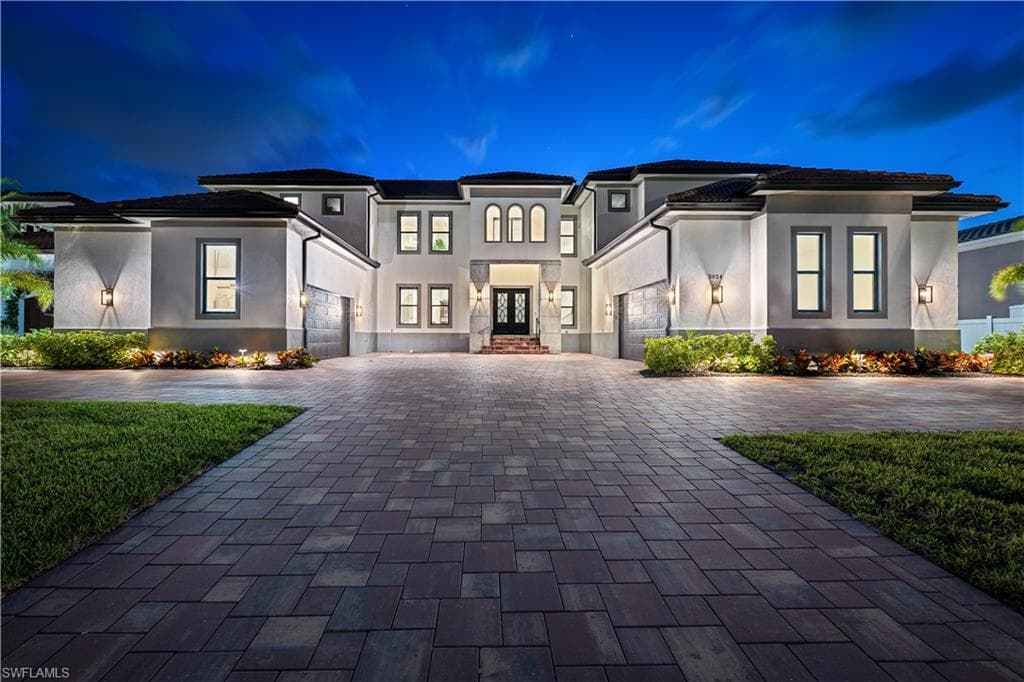 3924 Riverside Dr, Fort Myers, FL 33901-1