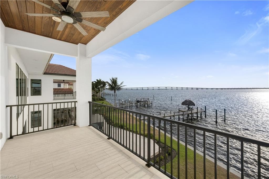 3924 Riverside Dr, Fort Myers, FL 33901-32