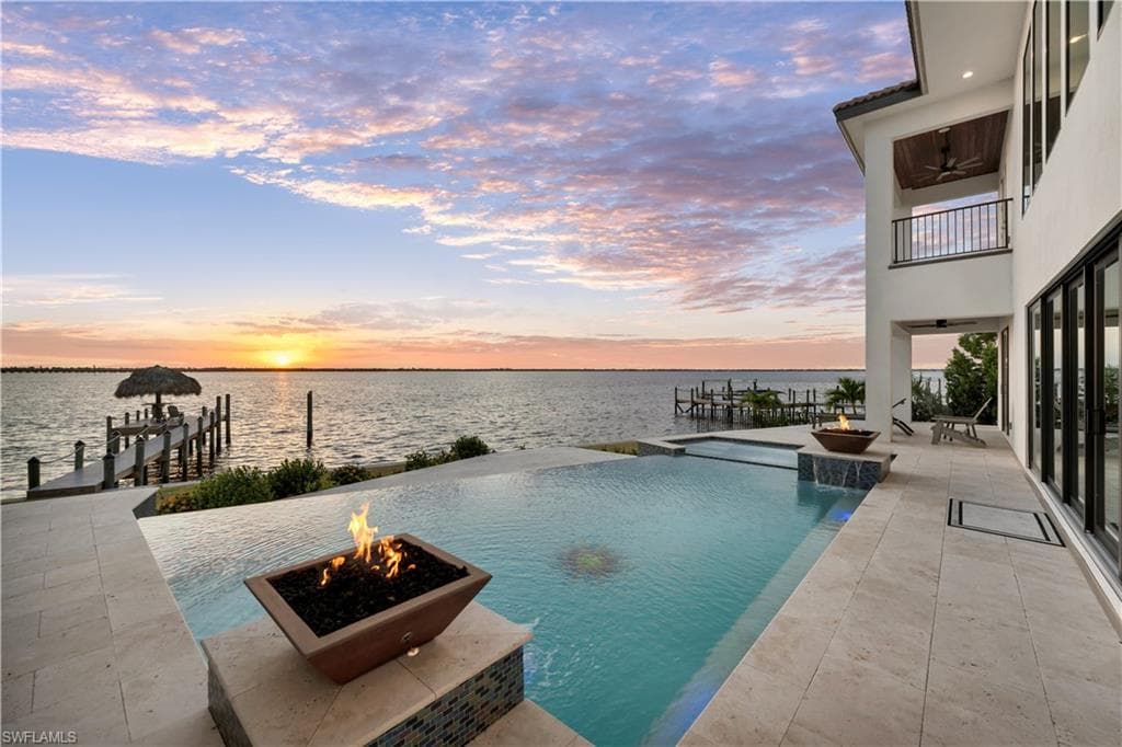3924 Riverside Dr, Fort Myers, FL 33901-38