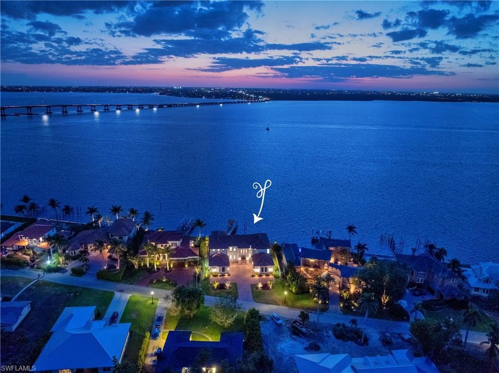 3924 Riverside Dr, Fort Myers, FL 33901-7