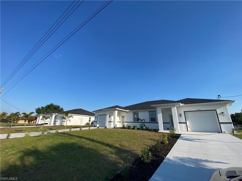 5249-5251 Centennial Blvd, Lehigh Acres, FL 33971-4