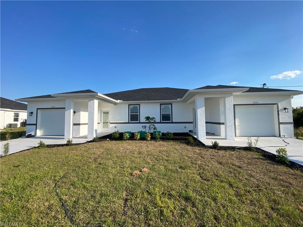 5249-5251 Centennial Blvd, Lehigh Acres, FL 33971-5