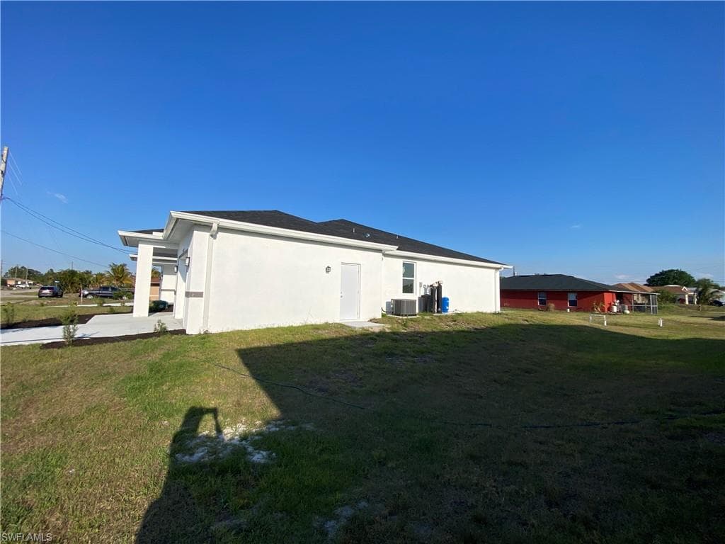 5253-5255 Centennial Blvd, Lehigh Acres, FL 33971-8