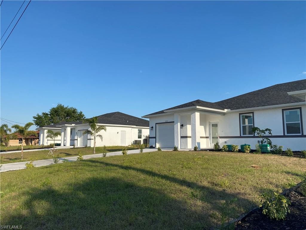5253-5255 Centennial Blvd, Lehigh Acres, FL 33971-3