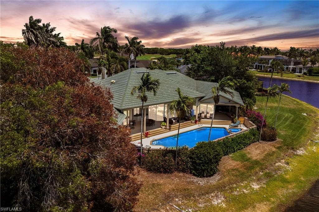 2339 Alexander Palm Dr, Naples, FL 34105-9