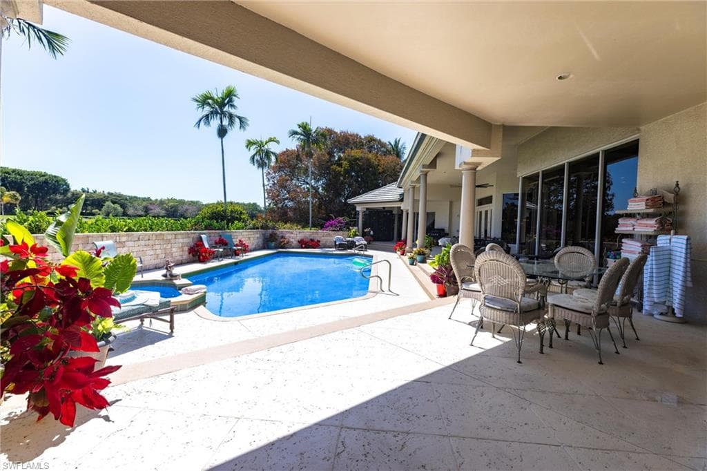 2339 Alexander Palm Dr, Naples, FL 34105-19
