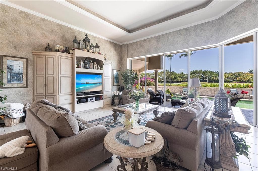 2339 Alexander Palm Dr, Naples, FL 34105-23