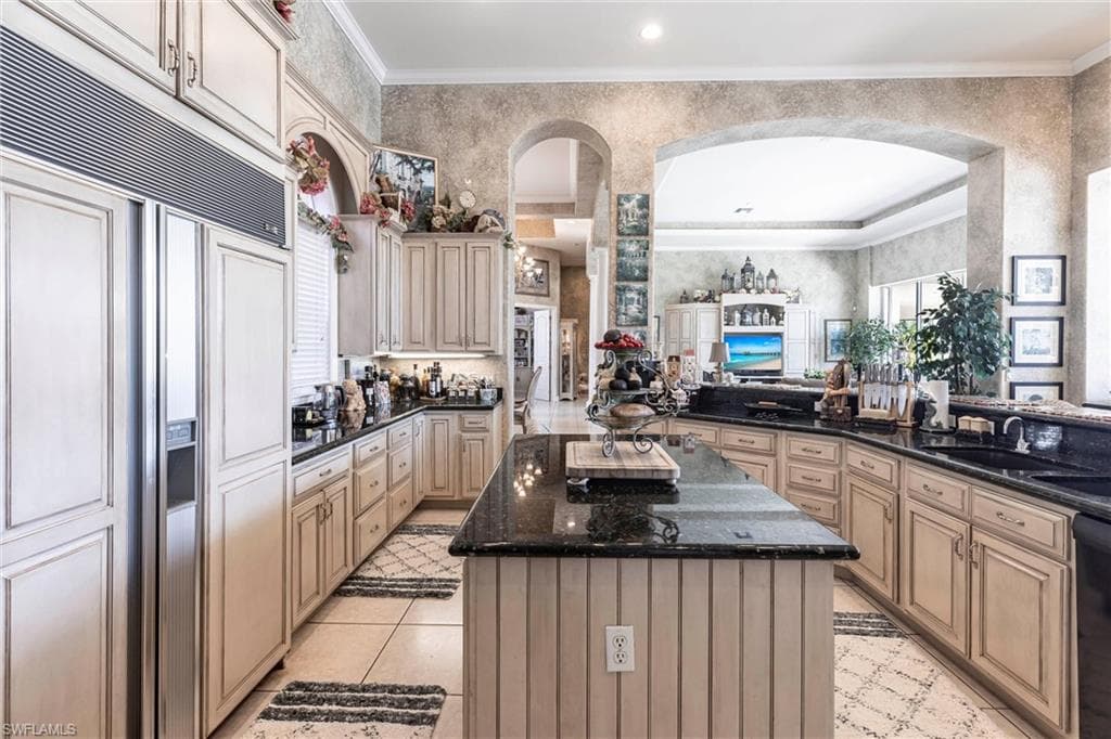 2339 Alexander Palm Dr, Naples, FL 34105-28