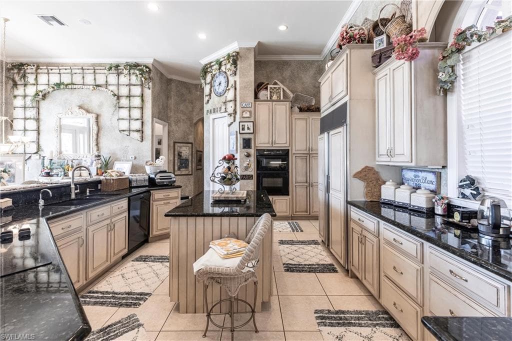 2339 Alexander Palm Dr, Naples, FL 34105-29