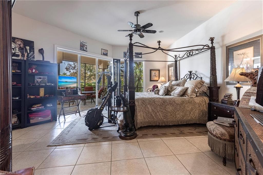 2339 Alexander Palm Dr, Naples, FL 34105-44