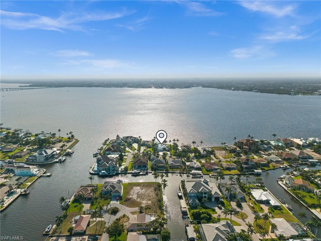 5625 Riverside Dr, Cape Coral, FL 33904-50