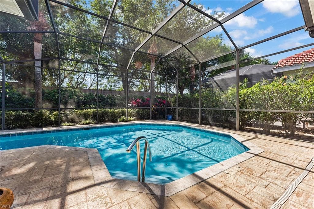 8824 Ventura Way, Naples, FL 34109-23