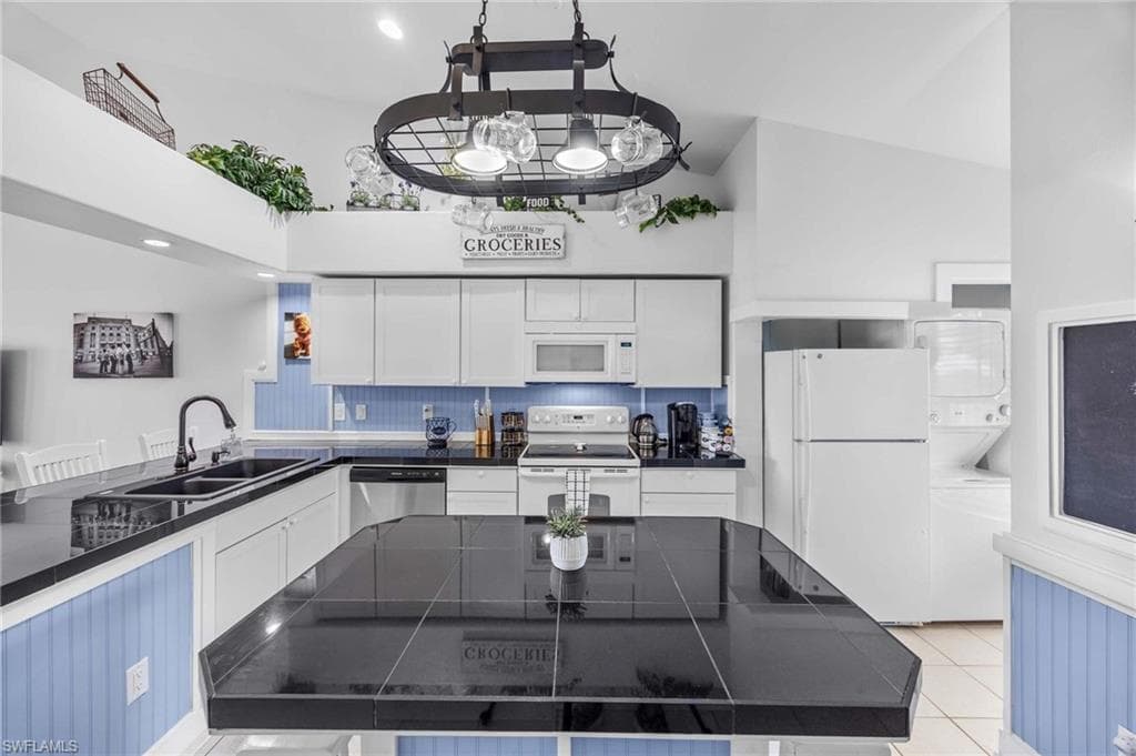 /property-images/225045895-2.jpg