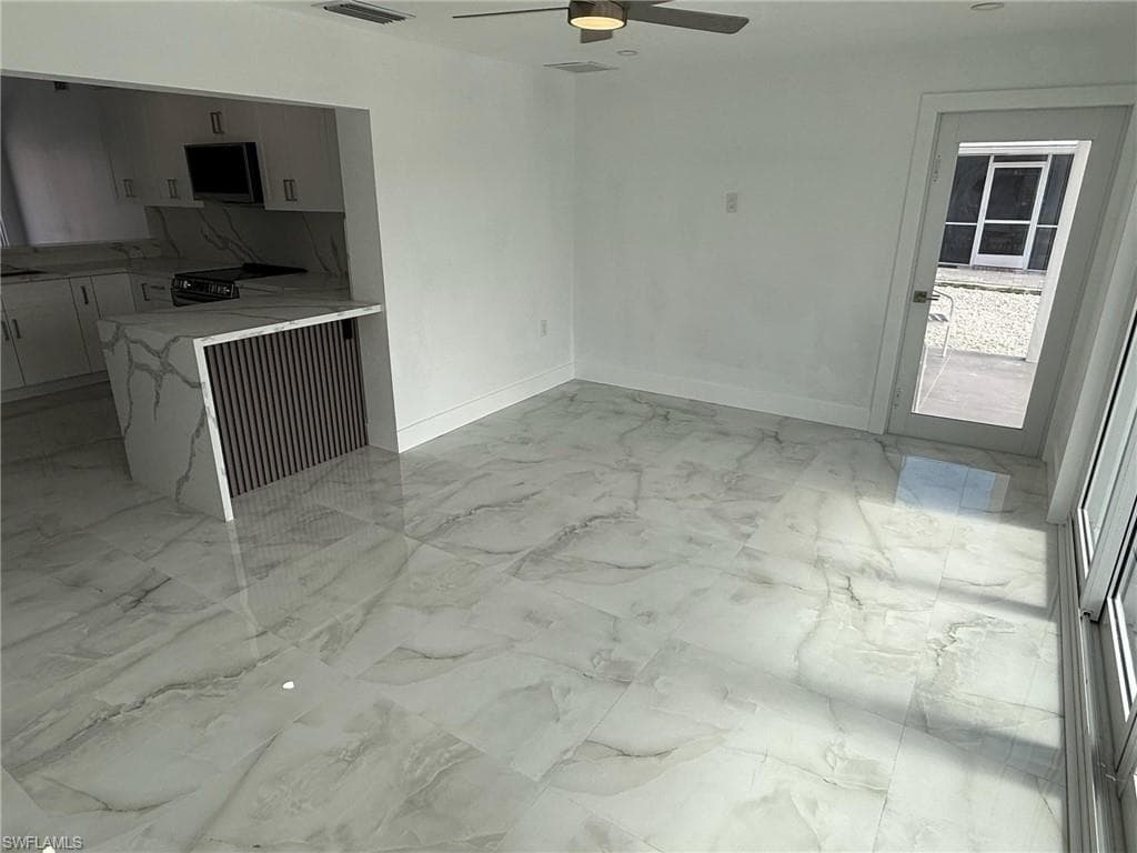 2823 Janet St, Matlacha, FL 33993-5