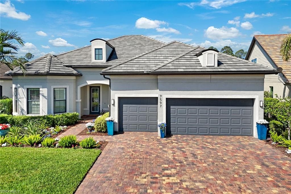 /property-images/225046502-2.jpg