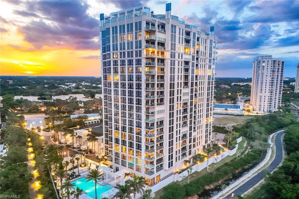 6897 Grenadier Blvd 601, Naples, FL 34108-40